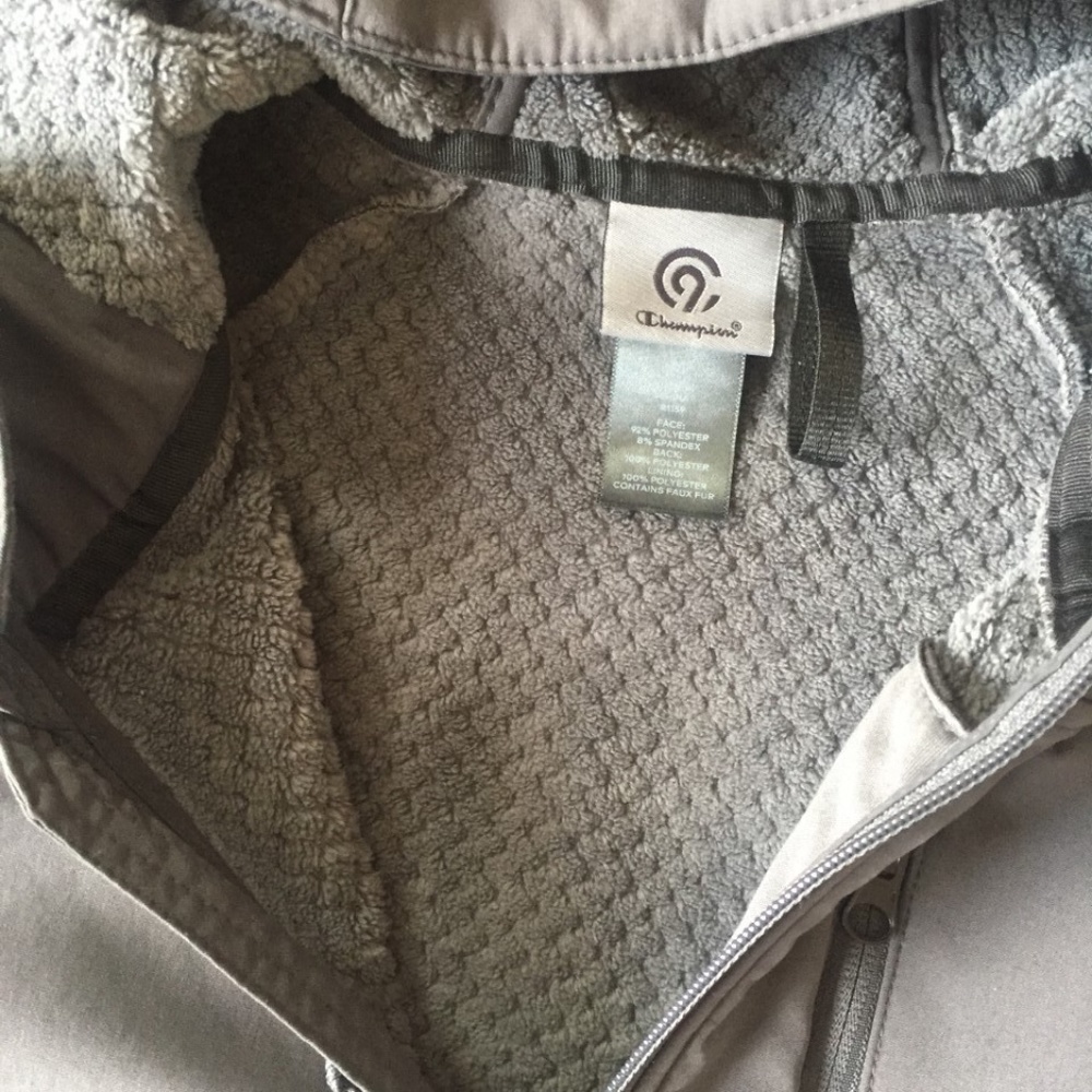 Champion jacket men's medium coat winter spring fall Stretchy spandex feel Mediu